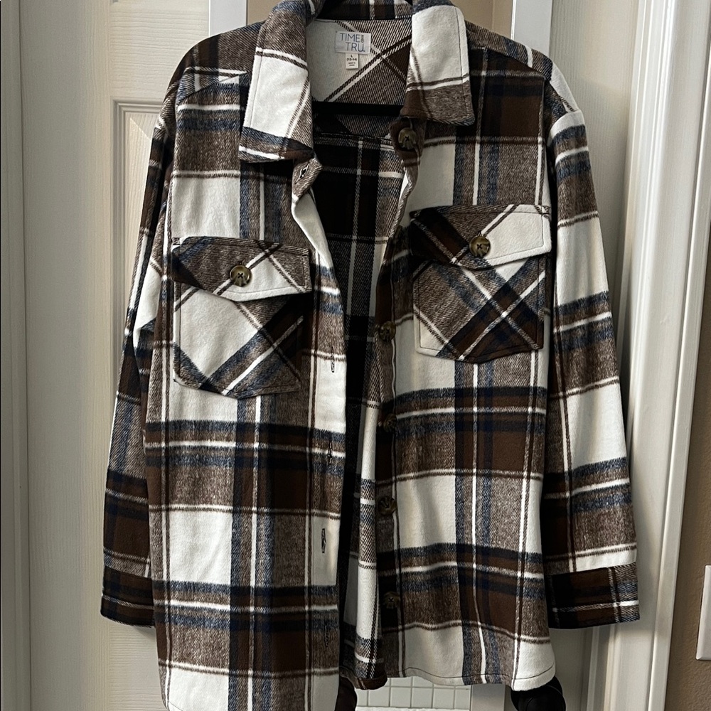 Women’s shacket Time and Tru Brown and White Plaid Shirt flannel. Nice and warm